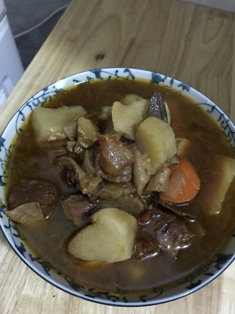 一个话唠包教包会的香浓红烩牛腩