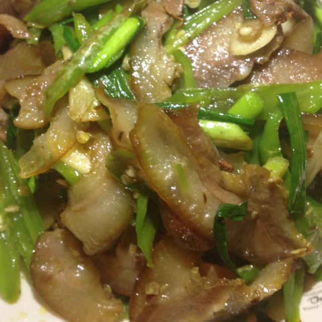 贵氏小厨房做的青椒炒猪拱嘴