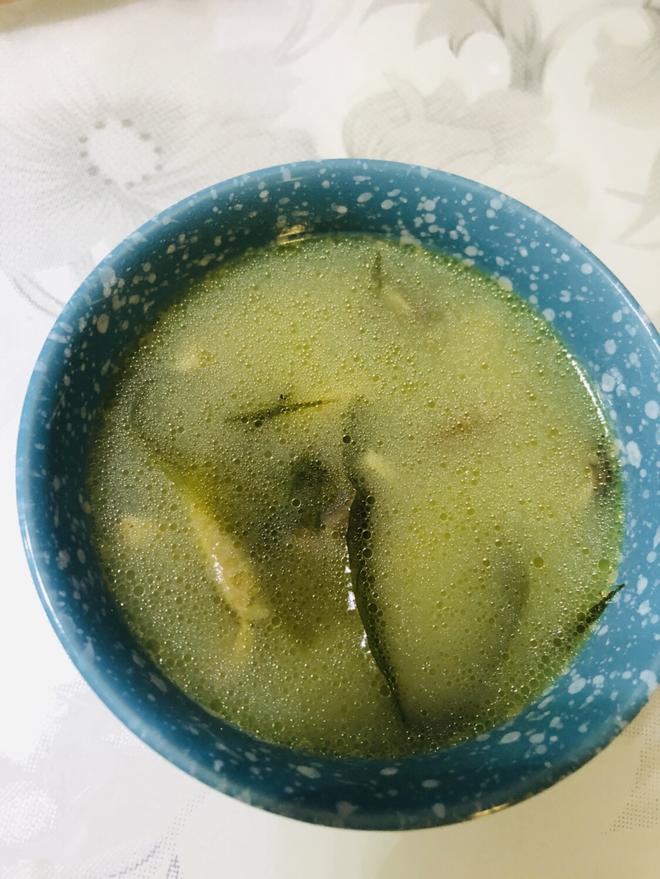 蛤蜊蘑菇海带汤的做法