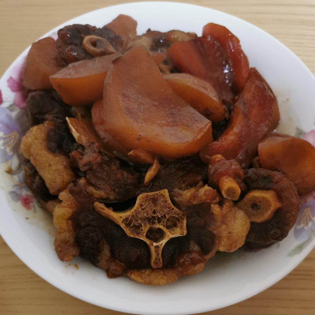 红烧牛尾（简单易上手好吃到炸！！）