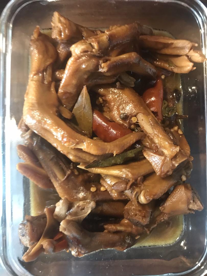 辣味卤鸭掌