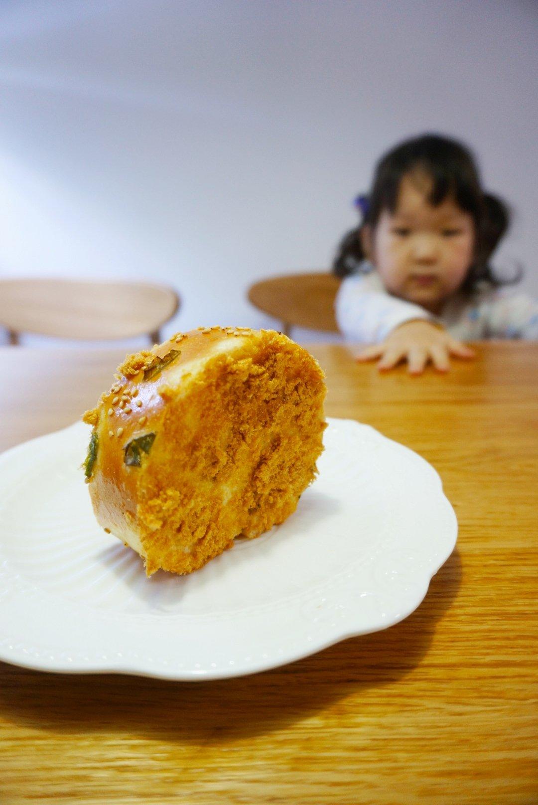 香葱肉松面包卷