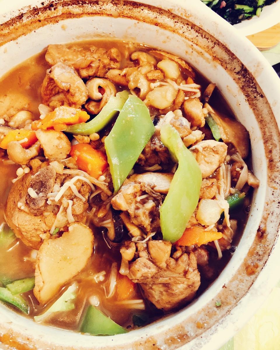 【黄焖鸡米饭】