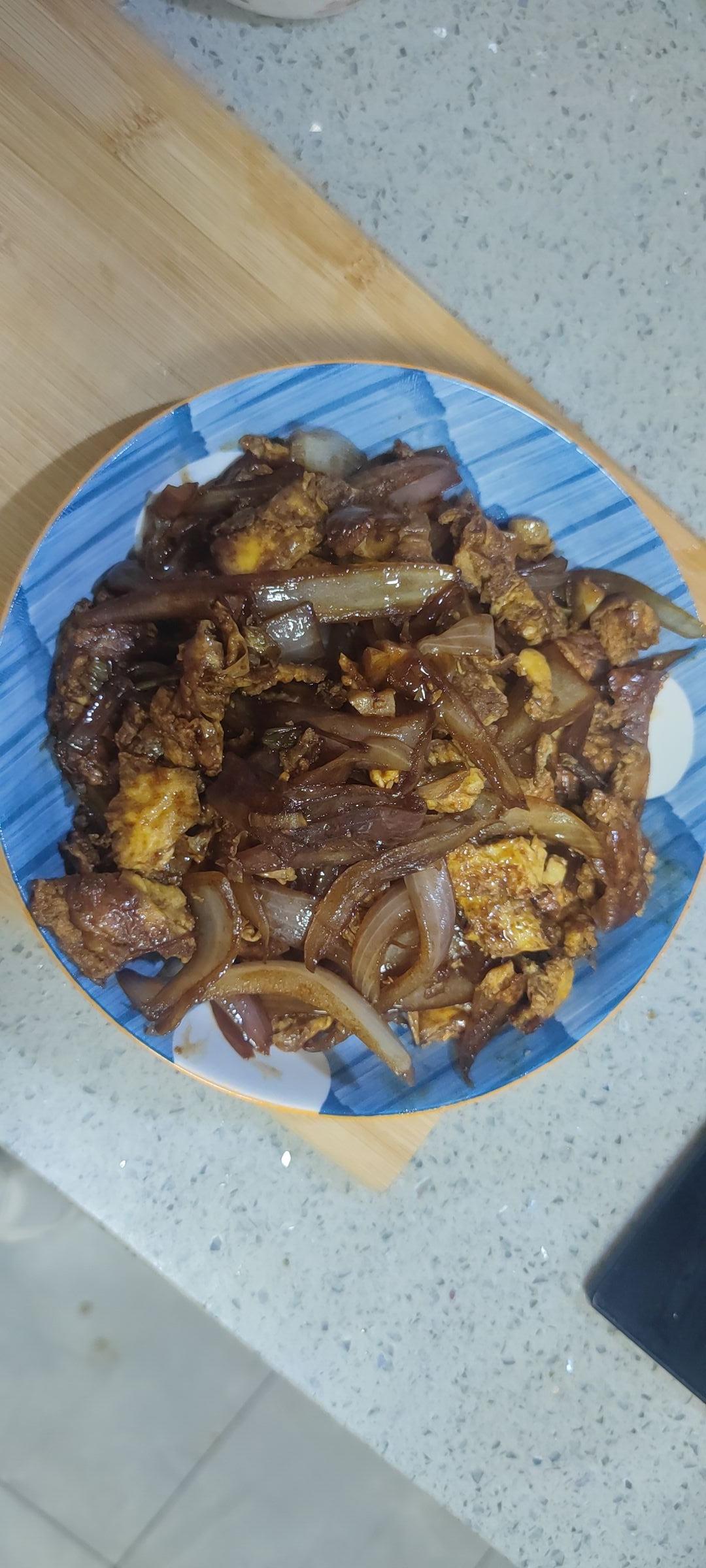 降压防癌的好食材  洋葱炒鸡蛋