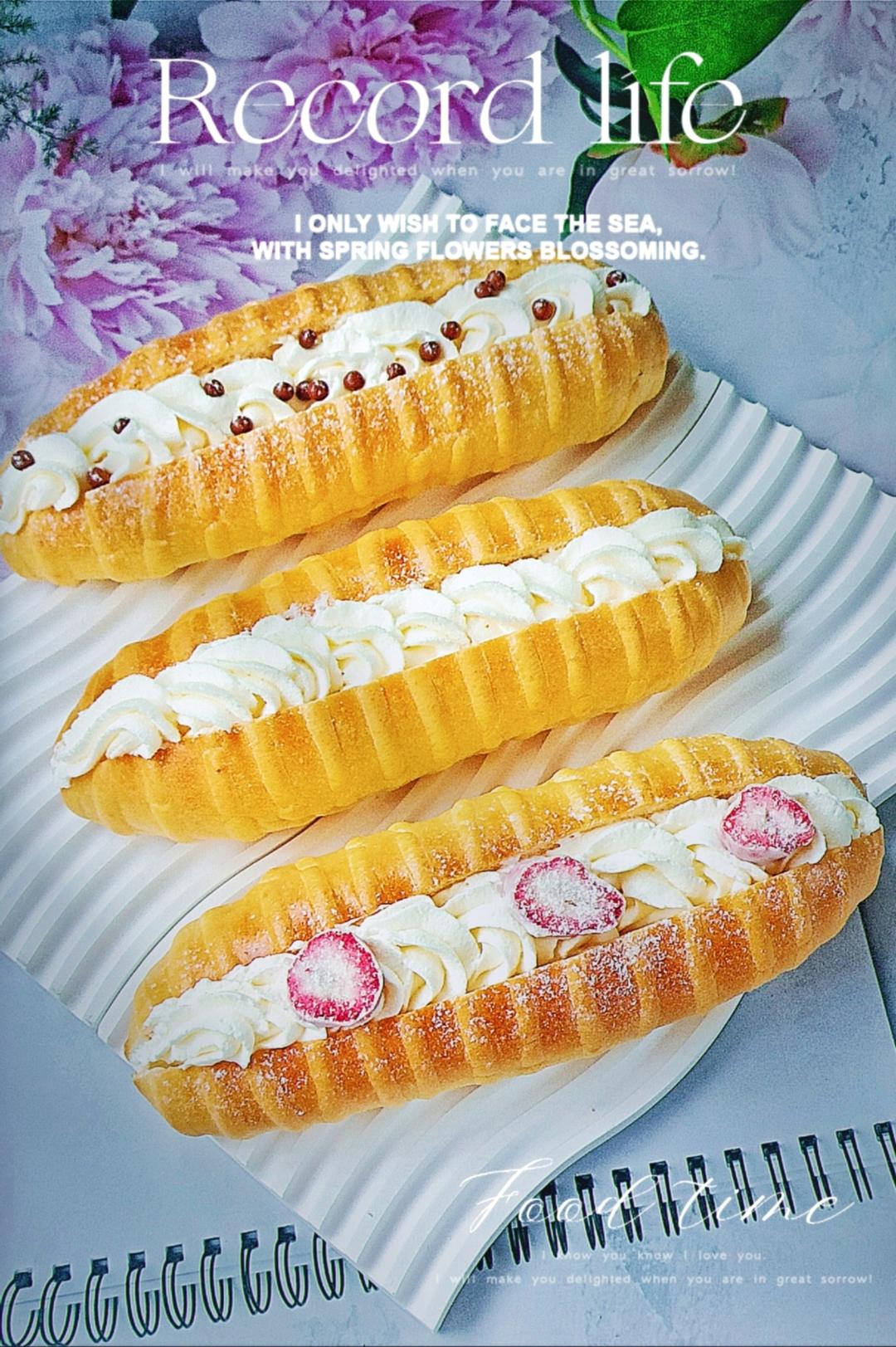 草莓🍓奶油毛毛虫面包/香甜柔软/童年味道