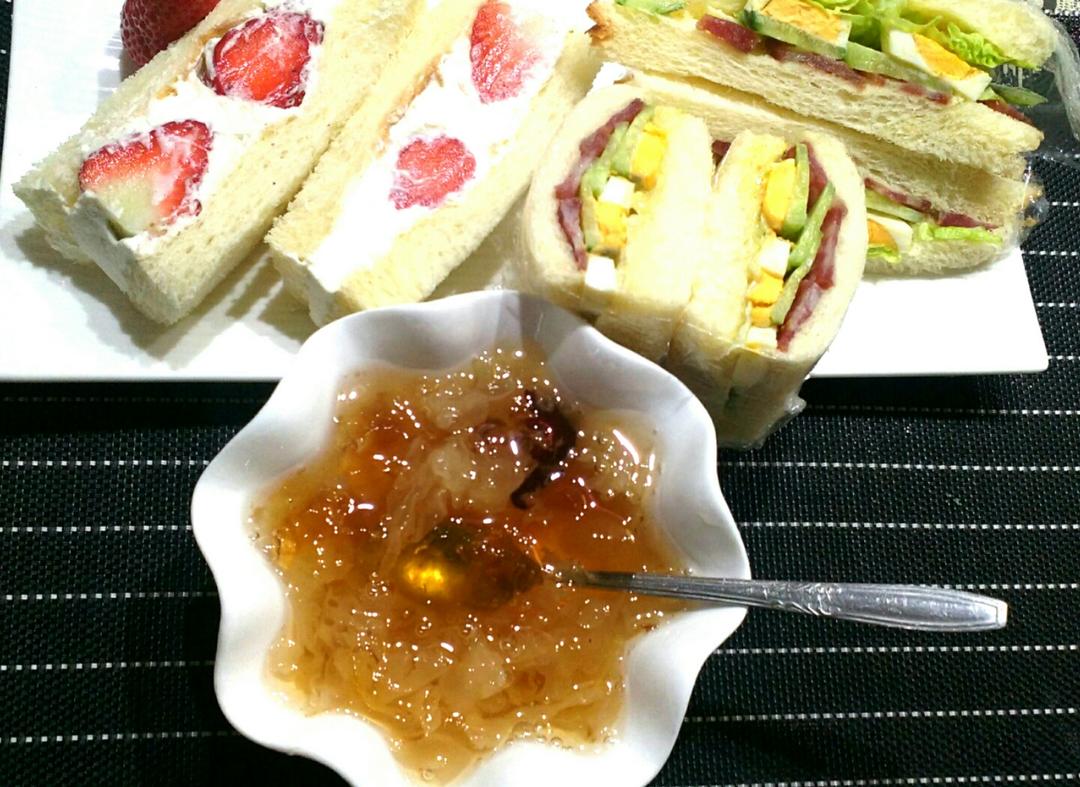 【视频】奶油草莓三明治