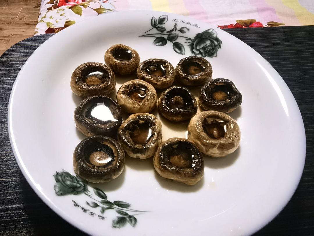 香煎口蘑  鲜的扭起来