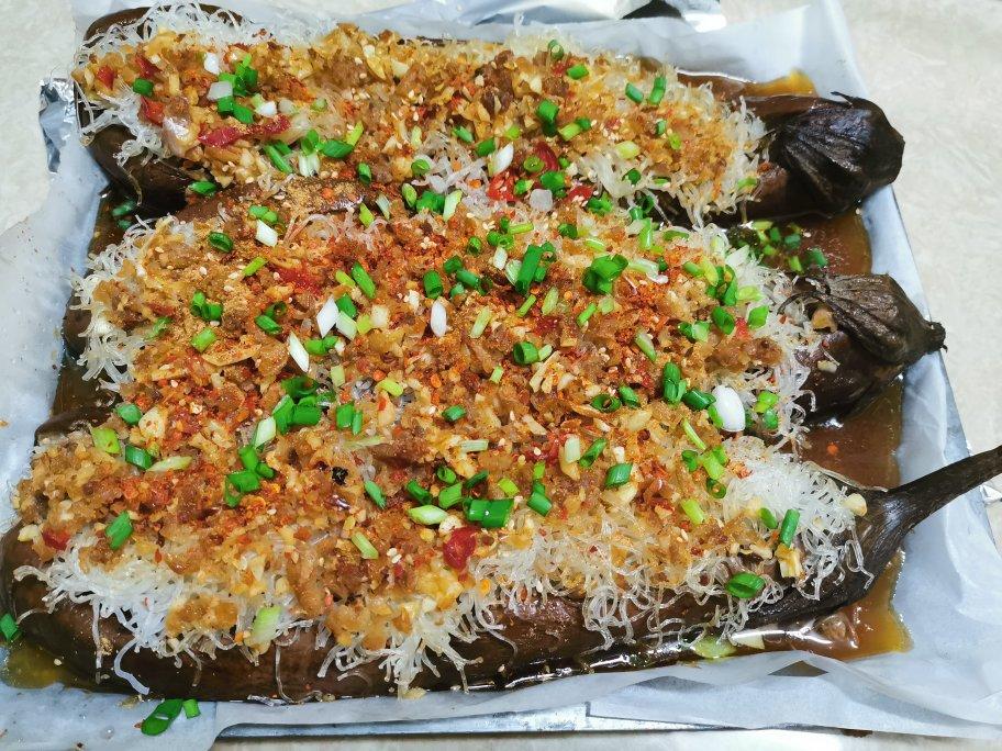 海鲜风味蒜泥粉丝烤茄子