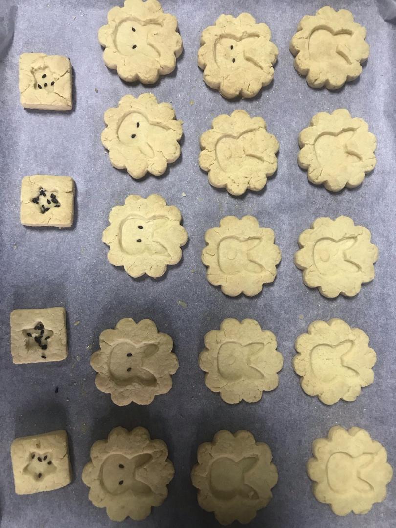 宝宝辅食：奶香小饼干
