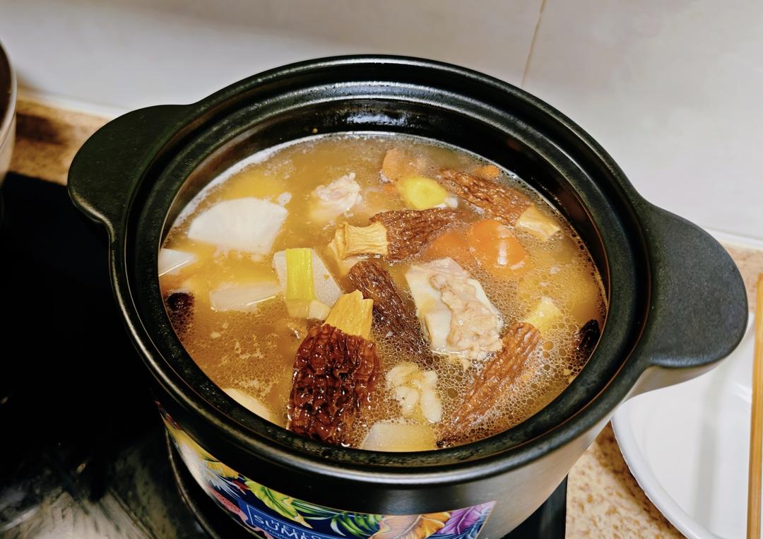 白汤羊蝎子炖萝卜