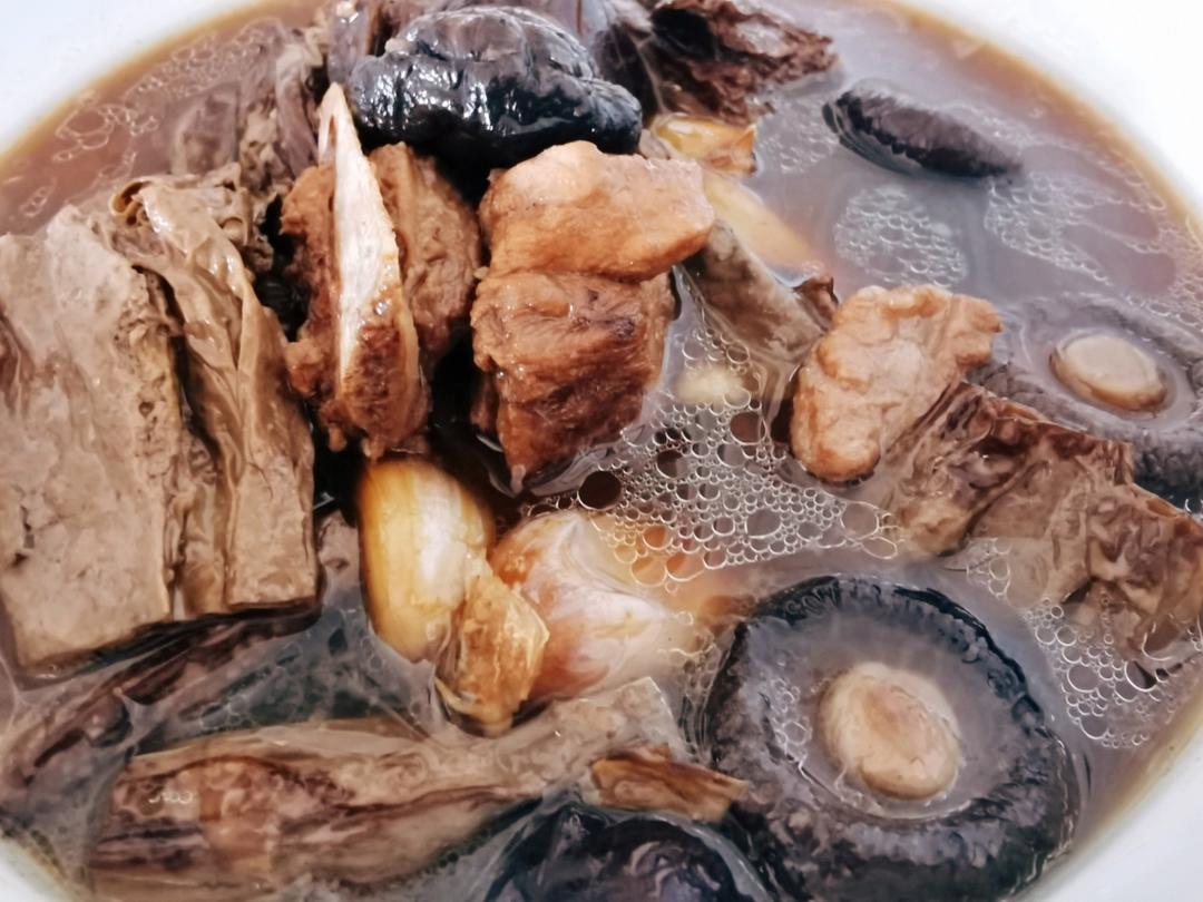 堂妈小厨——新加坡肉骨茶