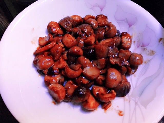 蚝油草菇