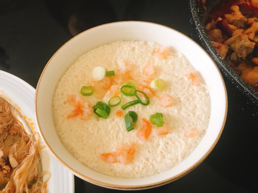 滑嫩的虾仁蛋羹