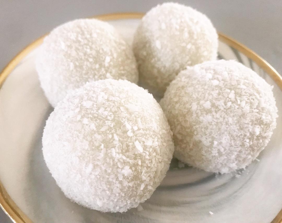 南大门米糕-椰蓉球