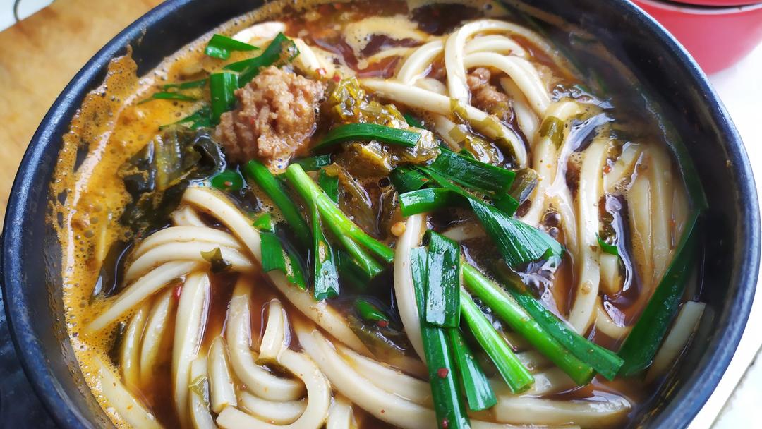 山猫野菜做的小锅饵丝昆明味道