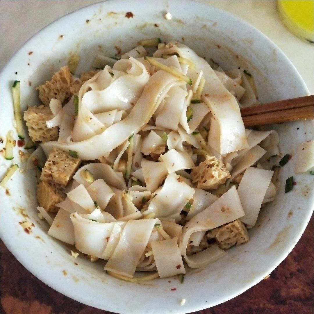拌凉皮（自制调料）