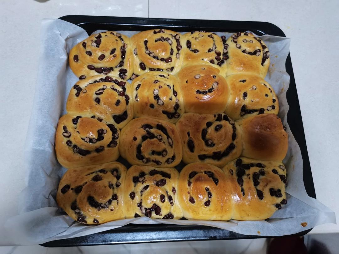 蜜红豆面包卷