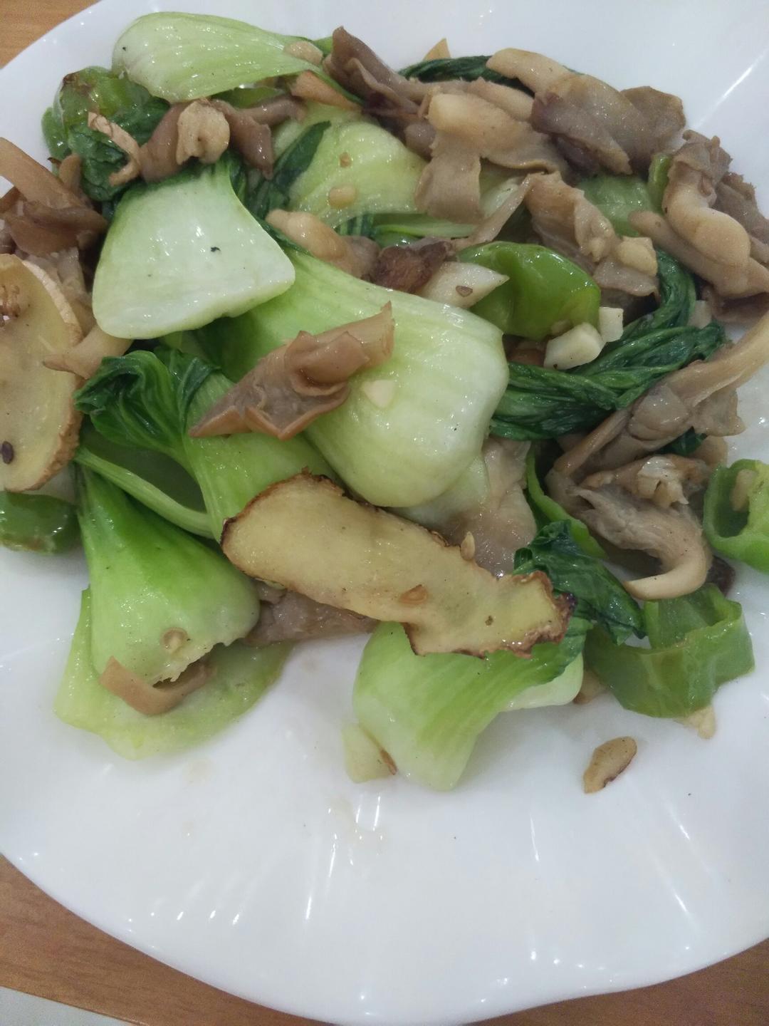 青菜炒袖珍菇