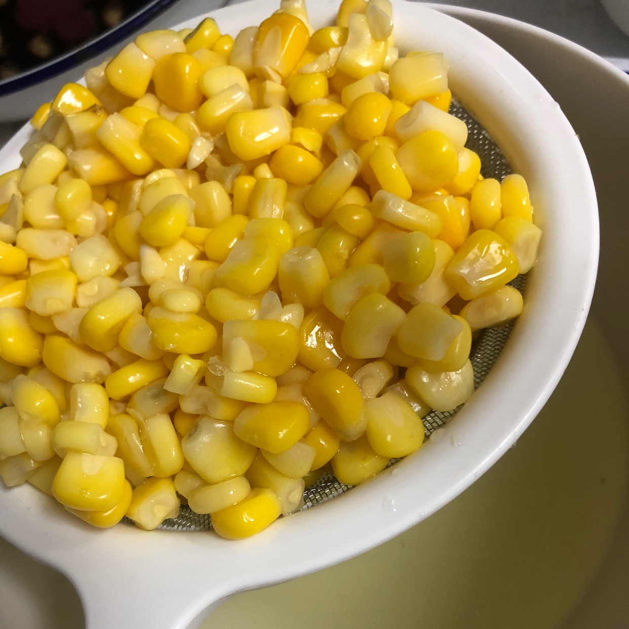 超好吃的芝士拉丝玉米🌽的做法 步骤2