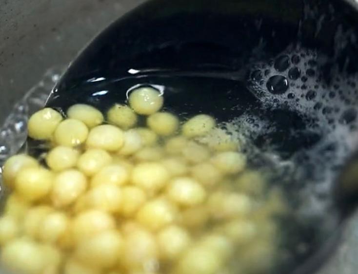 芡实汤香芋芡实糖水的做法