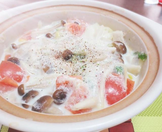 北海道牛奶锅（奶素） 附Joanna海鲜奶油锅的做法