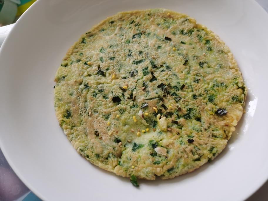 懒人～韭菜鸡蛋饼的做法