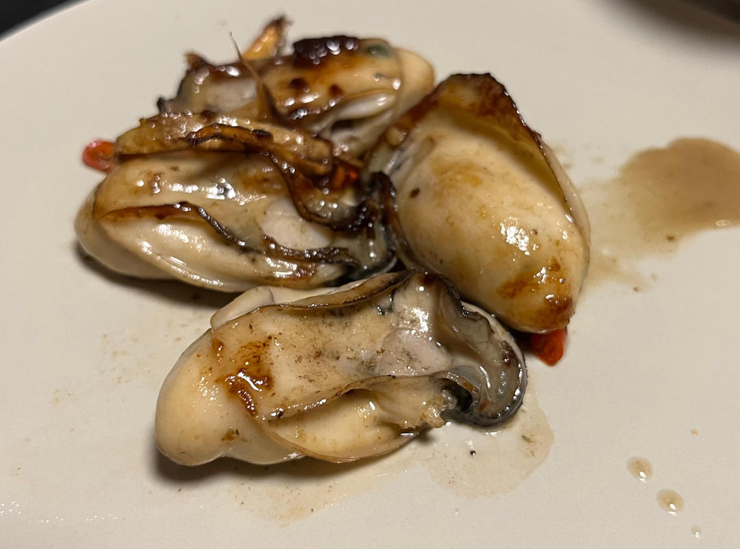 煮饭婆秒变星厨，蒜香黑椒煎生蚝