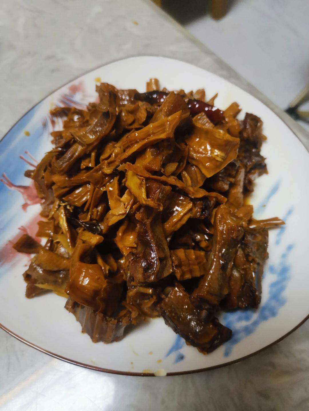 笋干焖板鸭