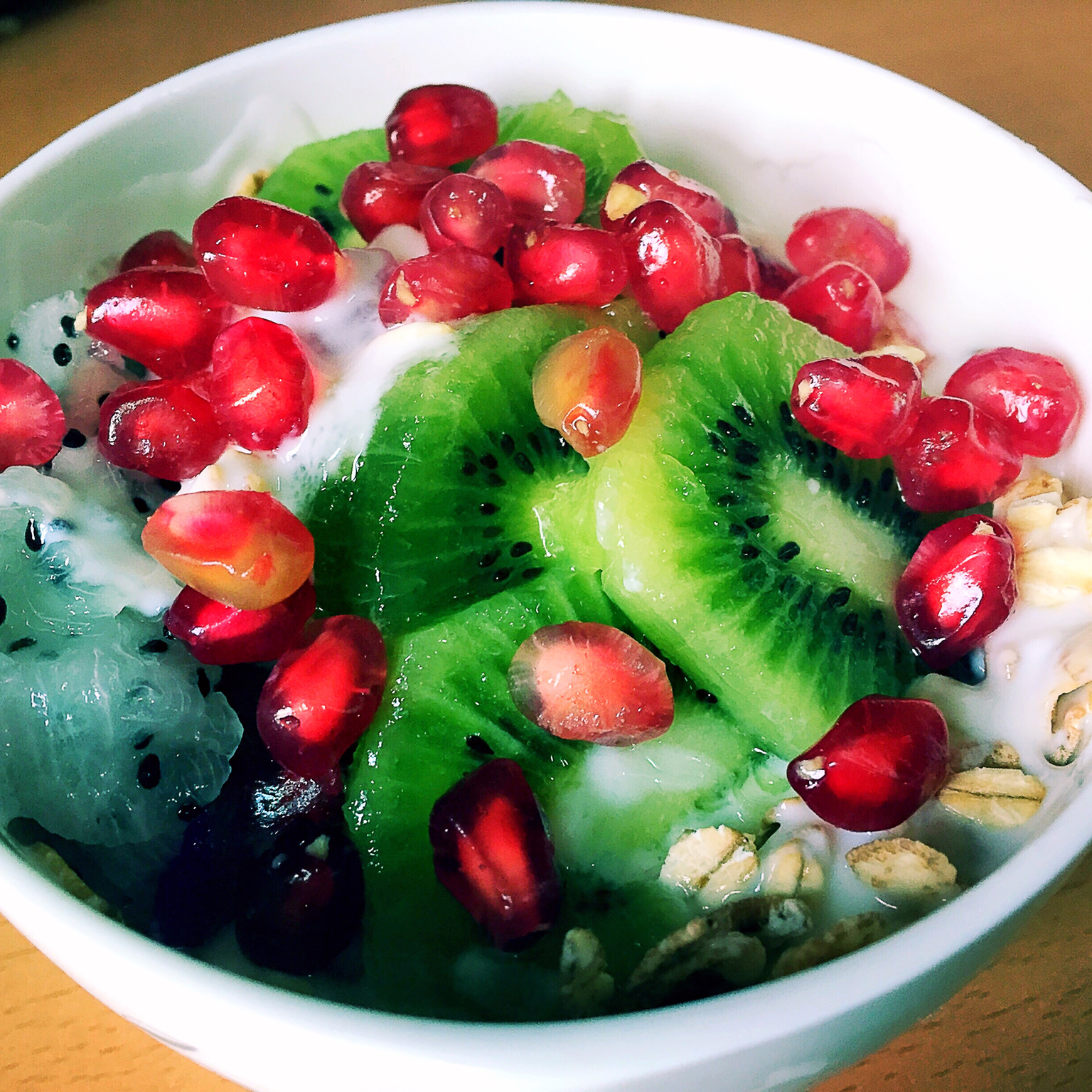 石榴火龙果酸奶沙拉