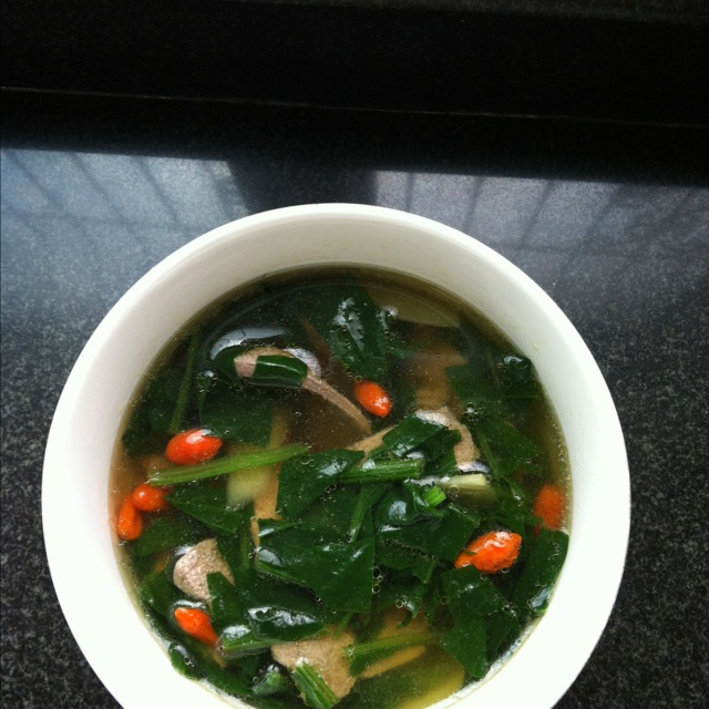 悟空-24做的菠菜猪肝汤