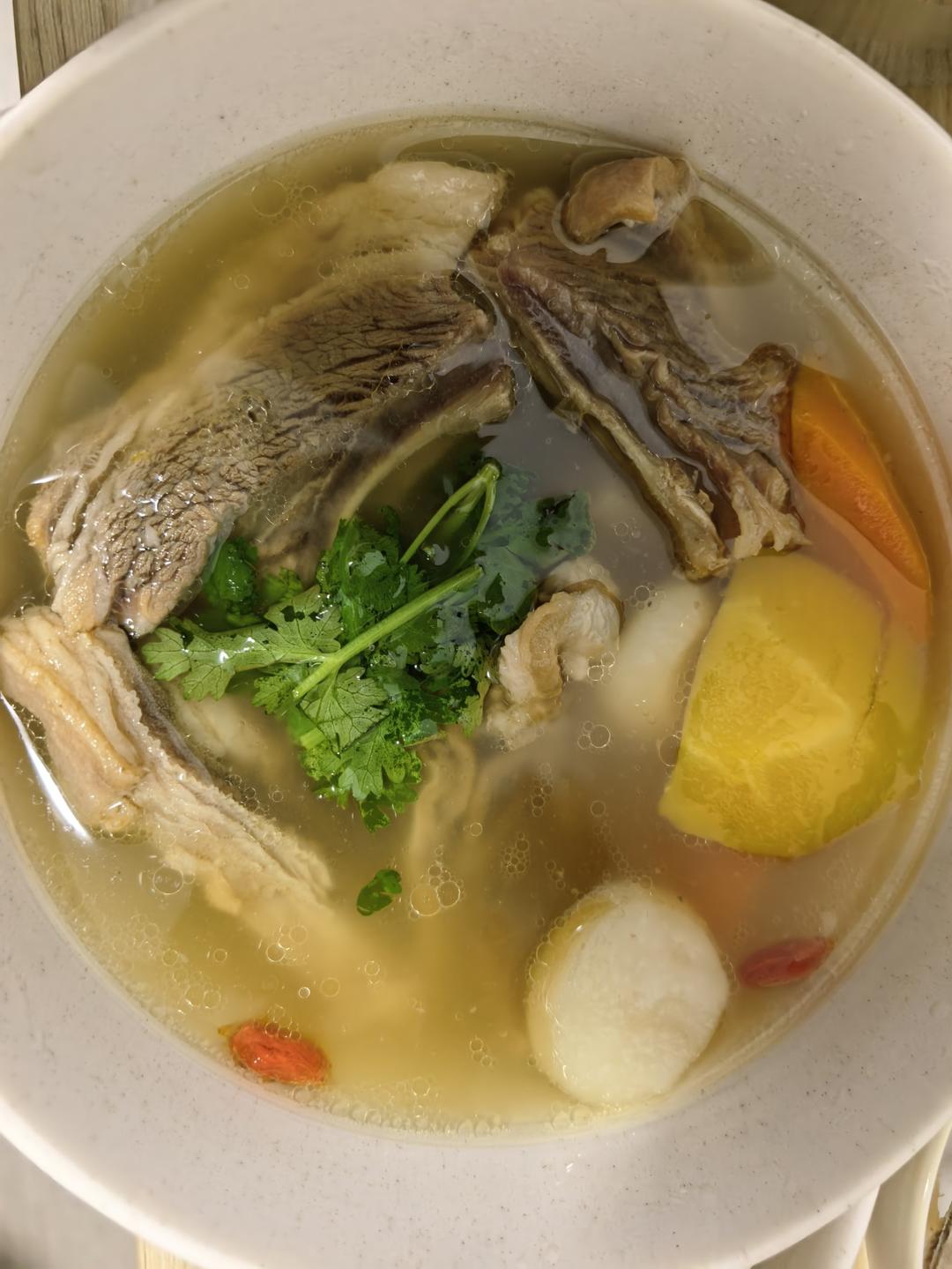 甘蔗马蹄羊肉汤的做法