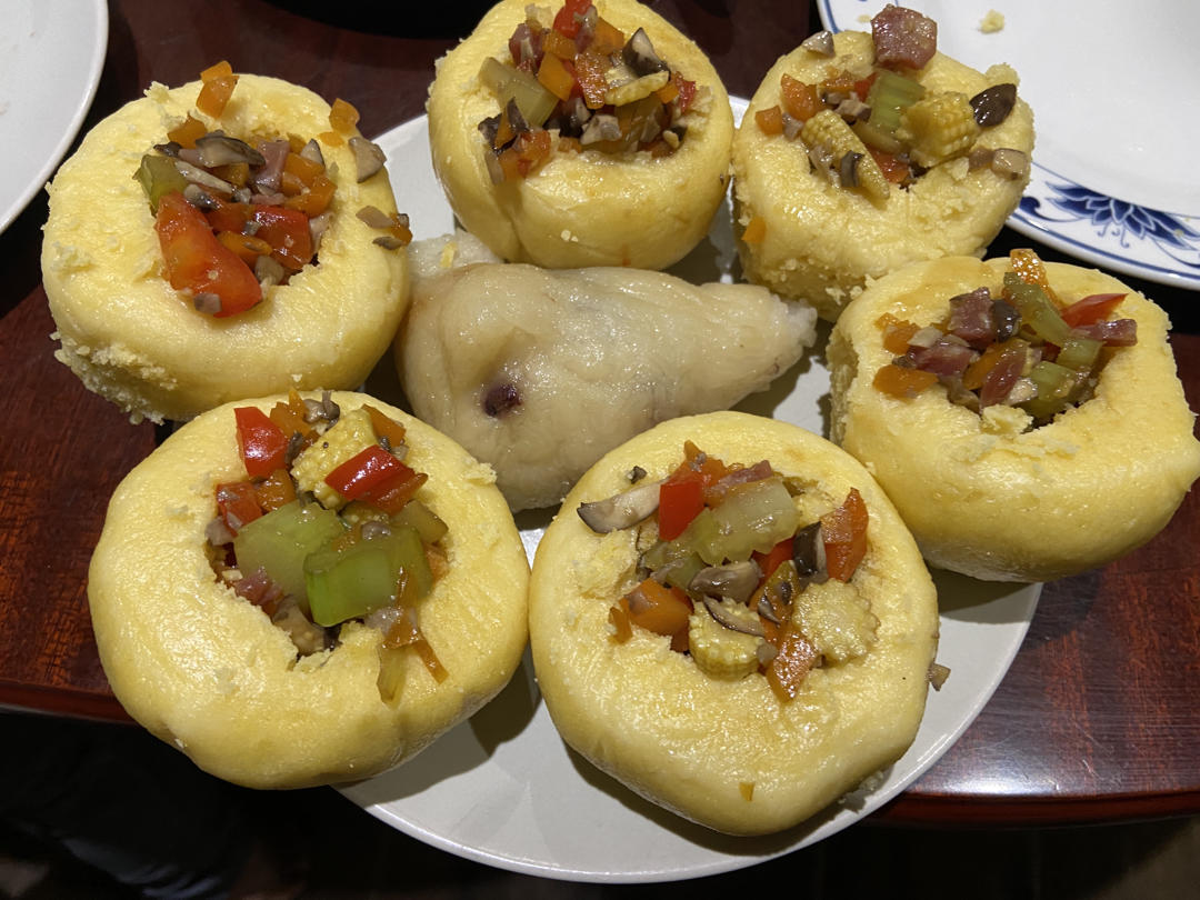 玉米杂蔬窝窝头