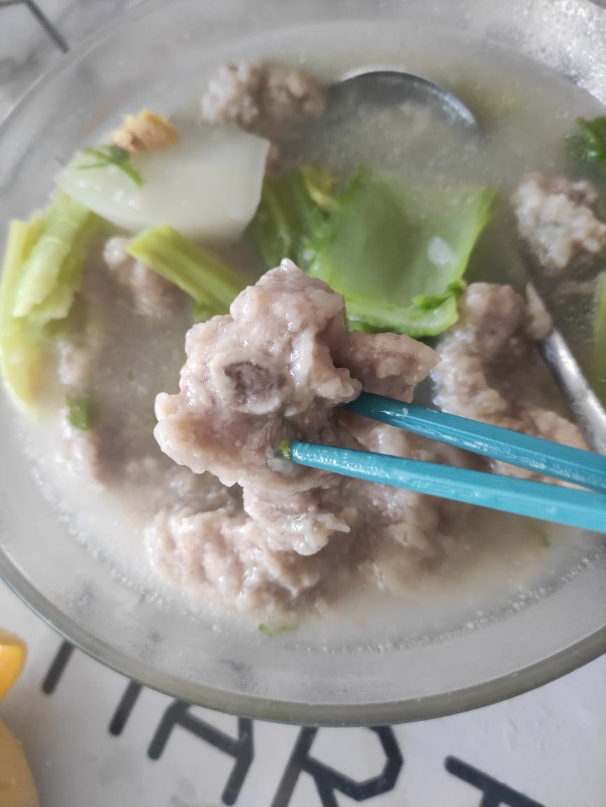 容易做四川排骨滑肉汤