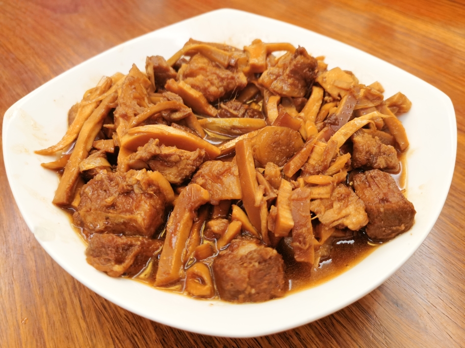 小美锅家宴之热菜（3）：笋干烧肉