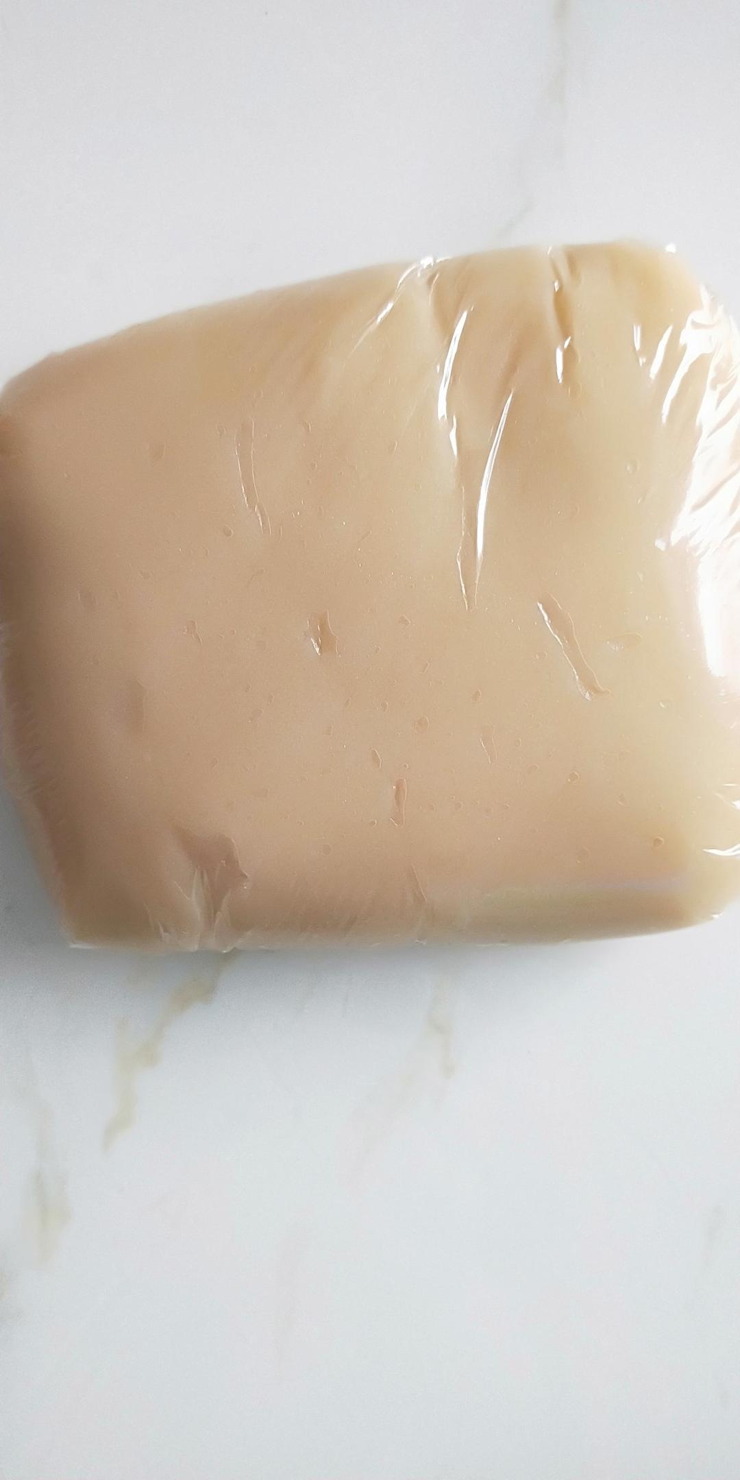 广式月饼——蛋黄莲蓉月饼