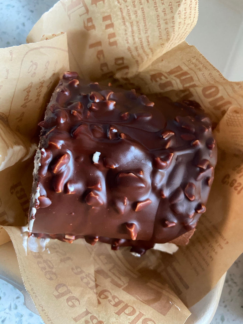 🍫梦龙蛋糕卷. 巧克力脆皮蛋糕卷 by pink-rabbit