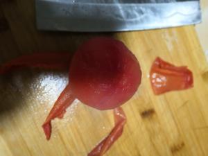 花菜炒番茄的做法 步骤3
