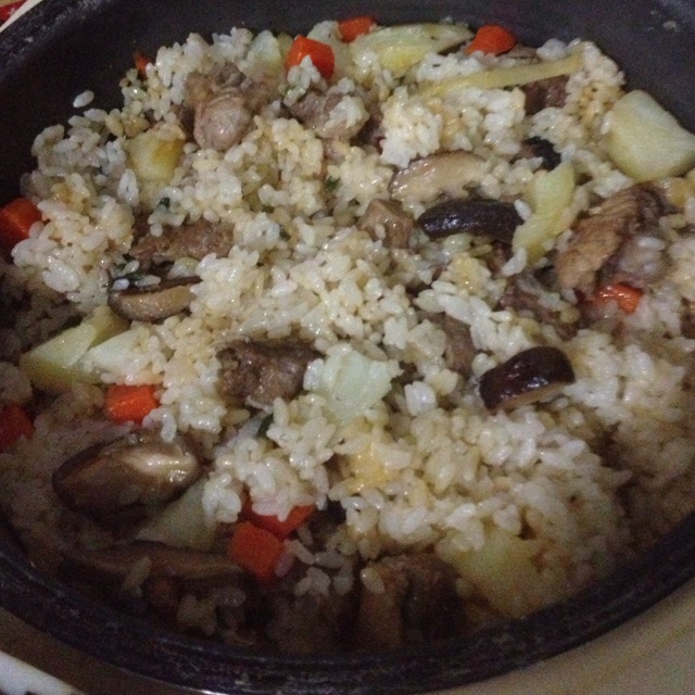 喷香排骨焖饭（爆好吃）