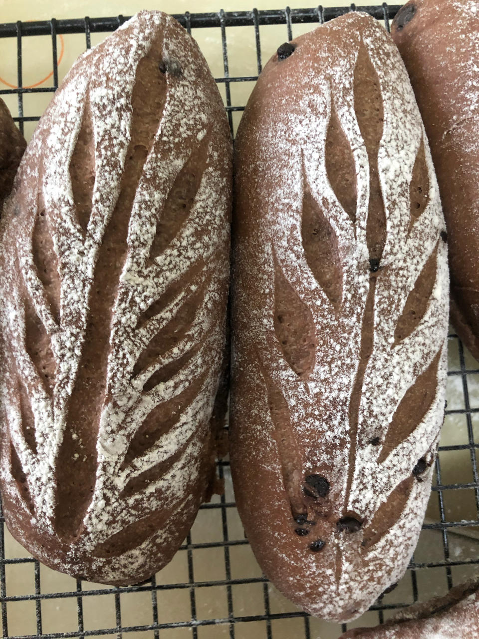 又一爆款“巧克力核桃乳酪”面包