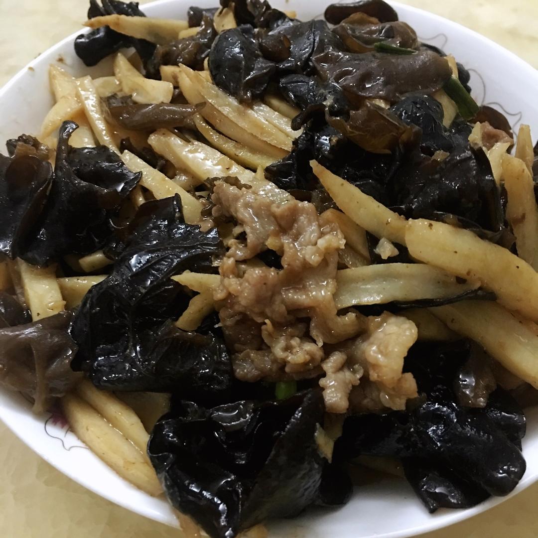 莲菜（莲藕）炒肉丝