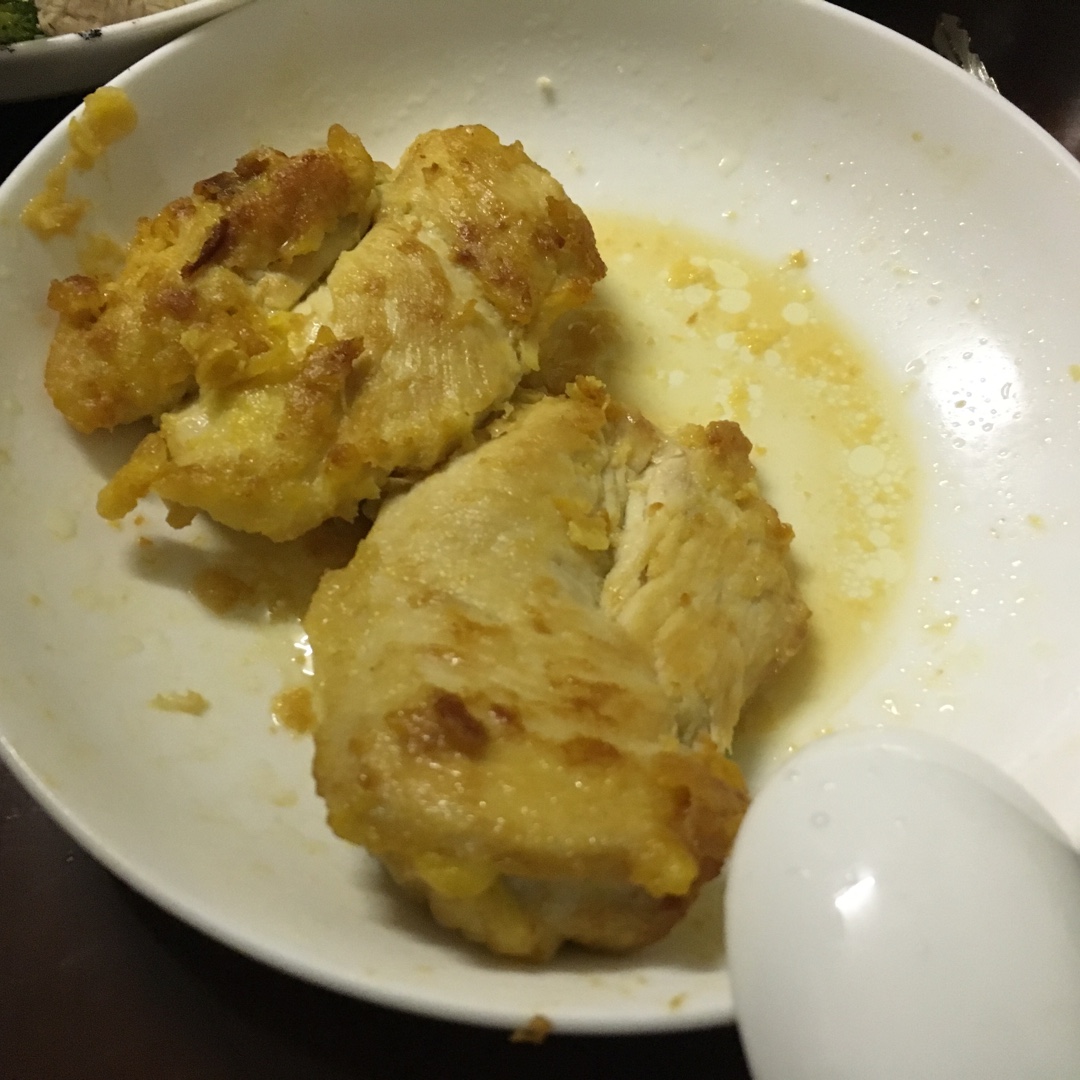 酷炫屌炸天好吃的煎鸡胸肉（香蒜蜂蜜煎鸡胸肉）