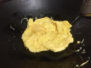 鸡蛋丝瓜汤（把丝瓜煮得翠绿当然很简单）的做法 步骤6