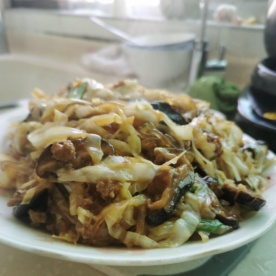 包菜肉末粉丝
