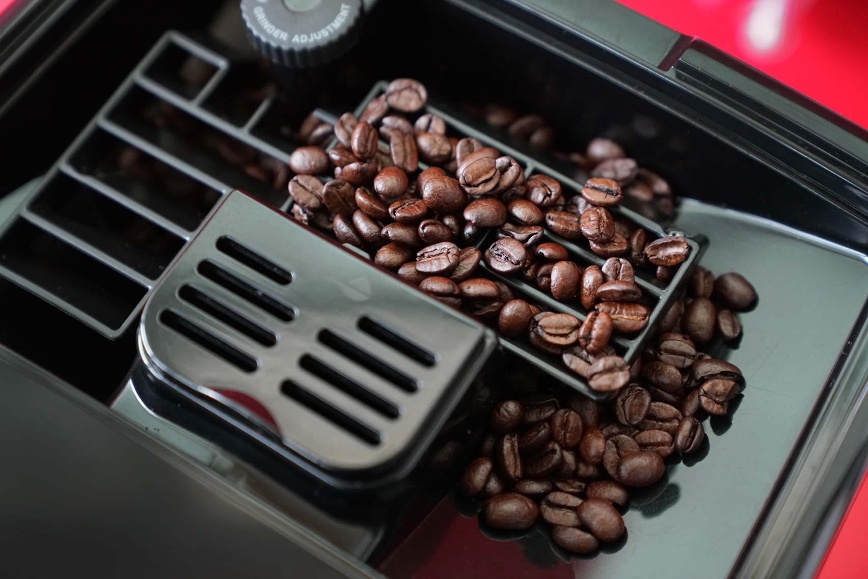 德龙咖啡机食谱-鲜莓白巧摩卡咖啡的做法 步骤6