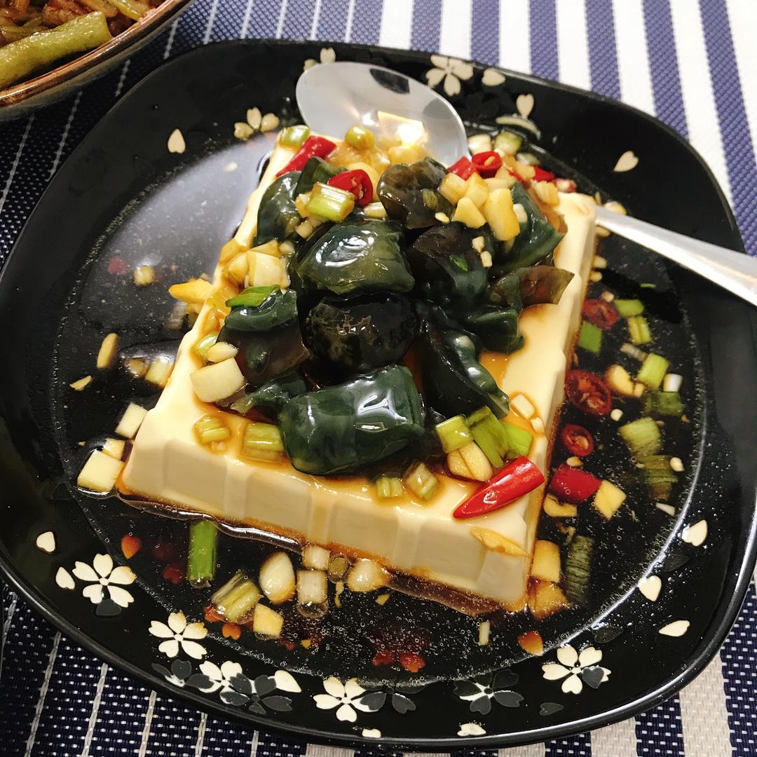 皮蛋豆腐