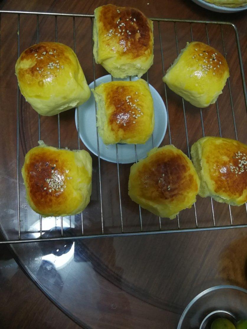 南瓜奶油小餐包（一次发酵）