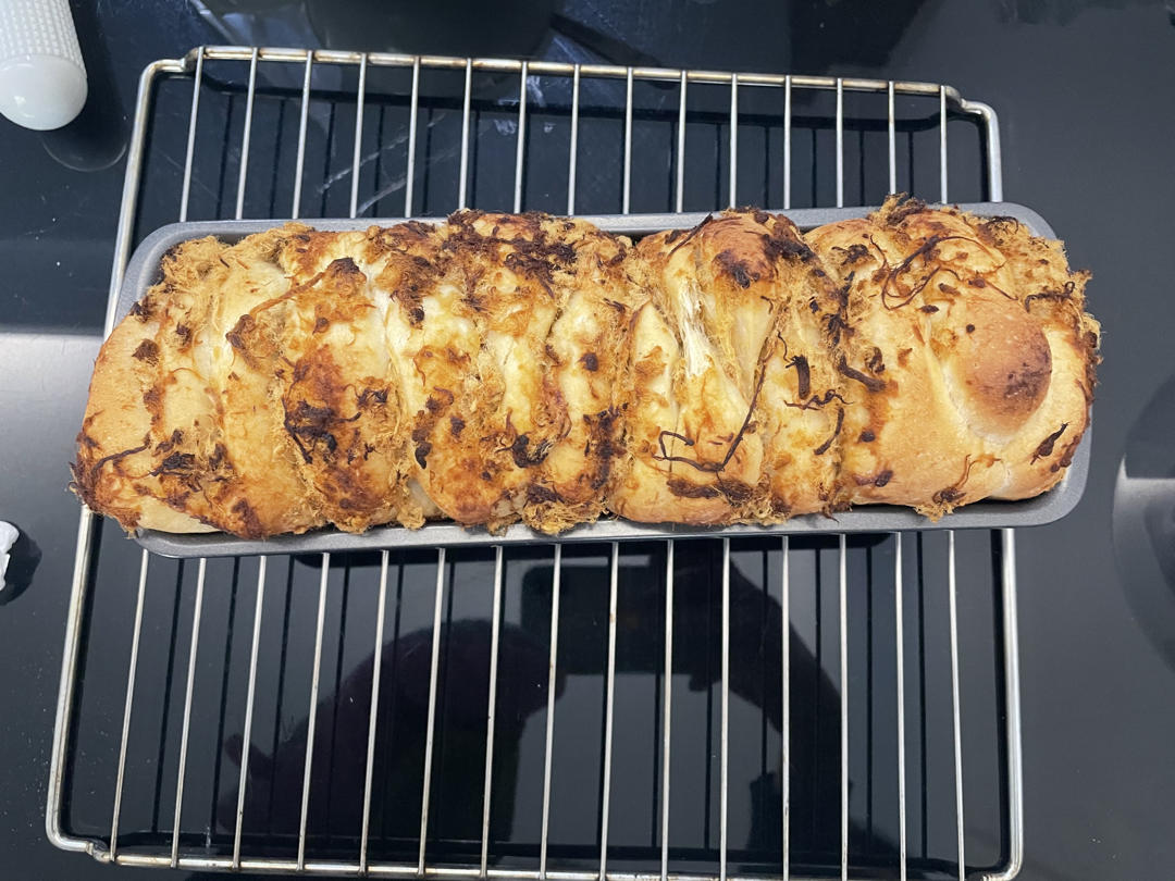 手撕千层肉松面包