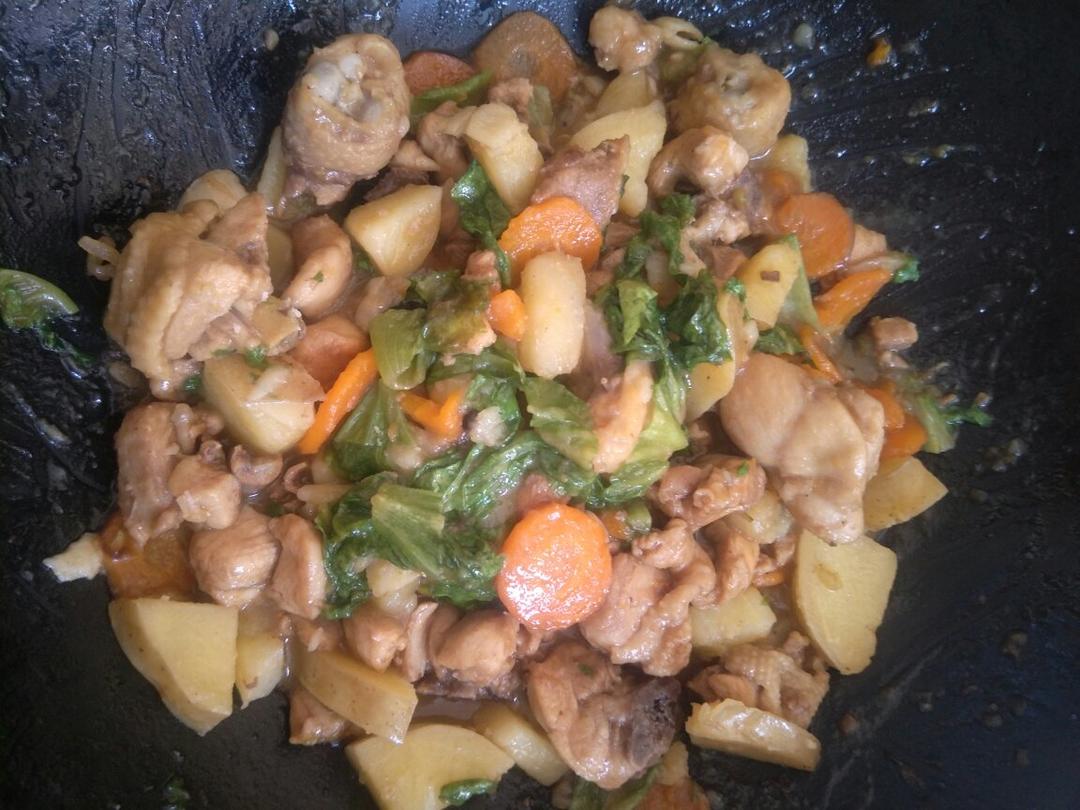 土豆炖鸡块