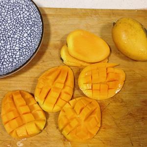 芒果酸奶西米捞的做法 步骤3