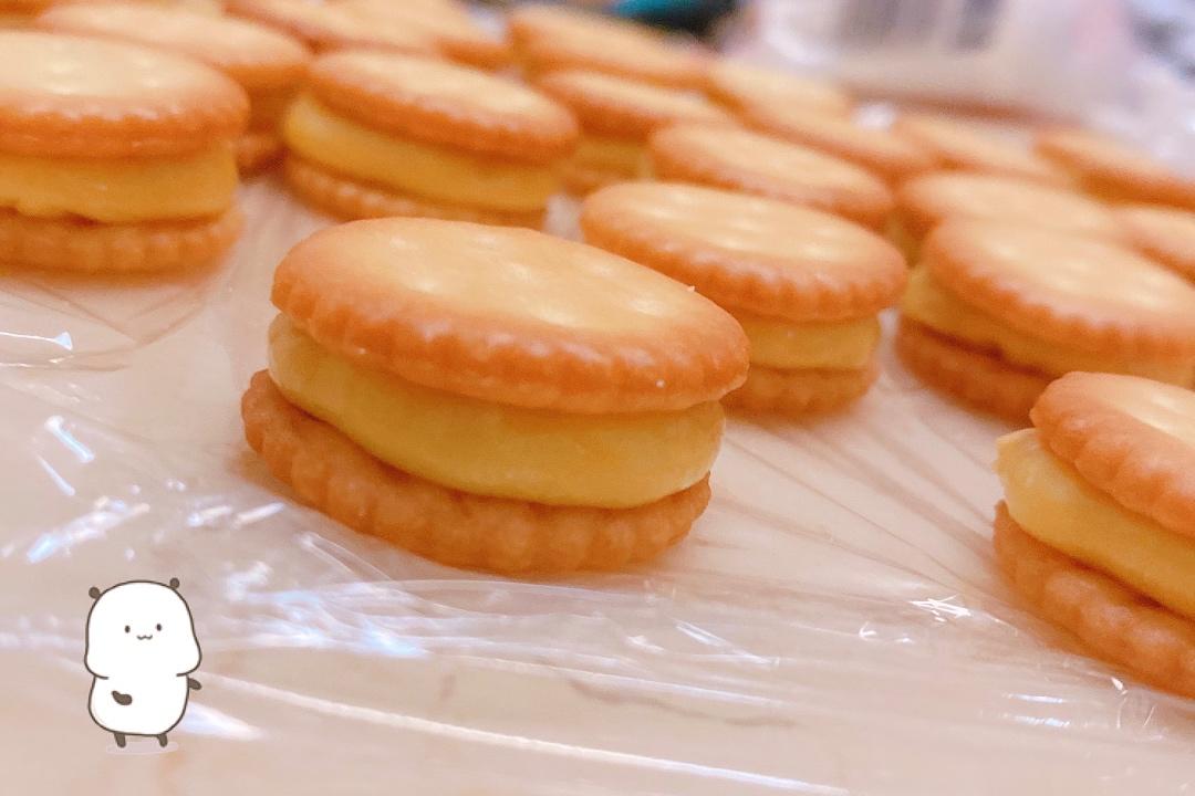 🔥超级拉丝的咸蛋黄纽扣饼干